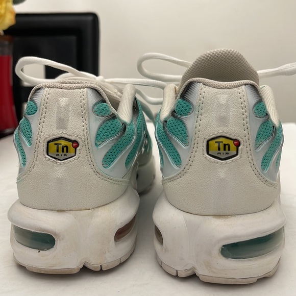 NIKE AIR MAX PLUS RUNNING SNEAKERS MENS-BOYS SIZE 7Y - Picture 3 of 16